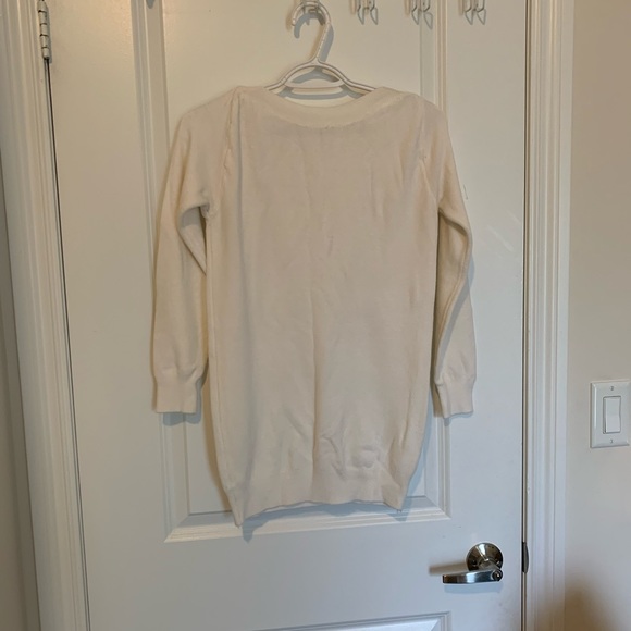 White Sweater - Picture 4 of 4